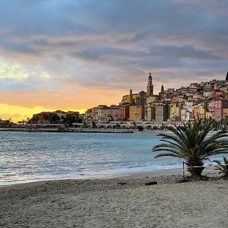 Regina Sur La Plage Menton Exteriér fotografie