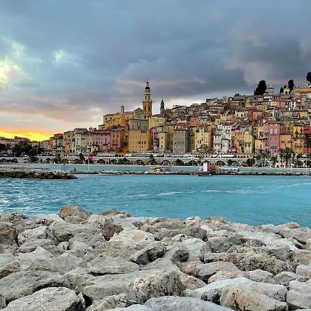 Regina Sur La Plage Menton Exteriér fotografie